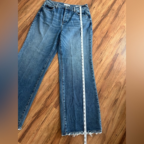 CLEO + WOLF Medium Wash High Rise Loose Distressed Jeans Women’s Size 29 - Picture 12 of 16